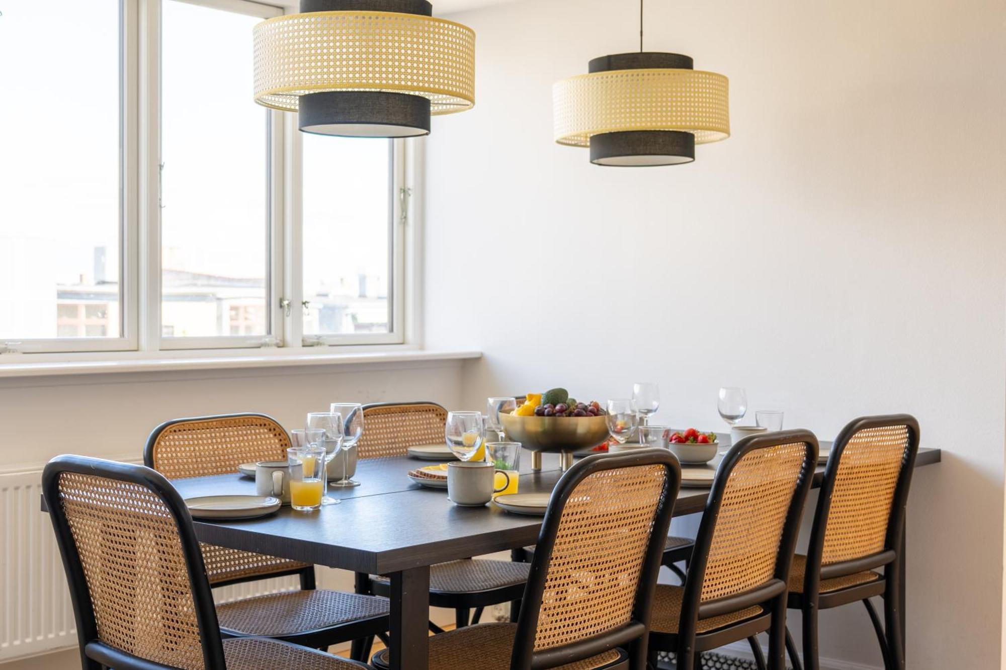 Bright 3Br Apartment With Balcony And Amazing Lake View Копенхаген Екстериор снимка